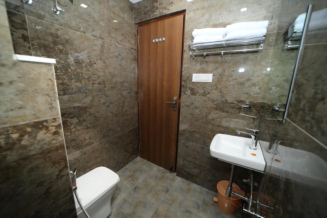 ג'איפור Hotel Myriad Inn מראה חיצוני תמונה