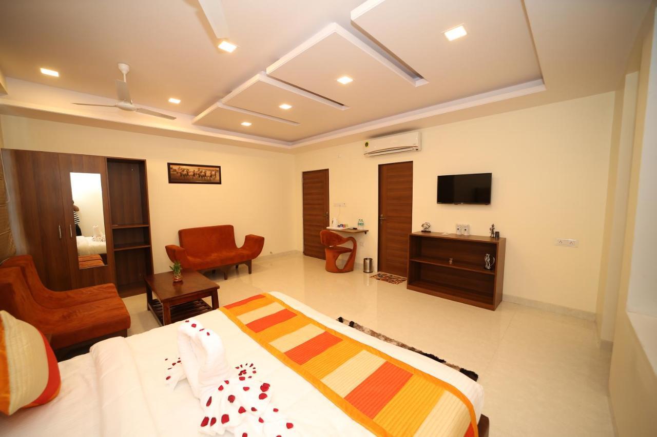 ג'איפור Hotel Myriad Inn מראה חיצוני תמונה