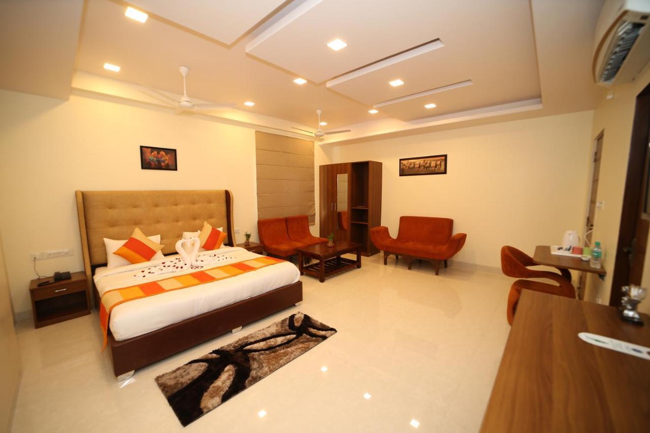 ג'איפור Hotel Myriad Inn מראה חיצוני תמונה